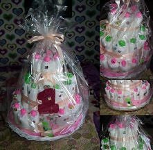 Tort z pampersów na roczek....