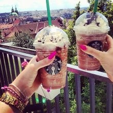 fashionablefit.blogspot.com zapraszam ;)