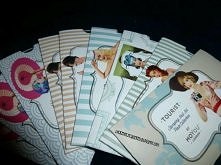 Palety "moyou". Tak wygląda ich opakowanie. W każdym opakowaniu znajduje się kilka blaszek