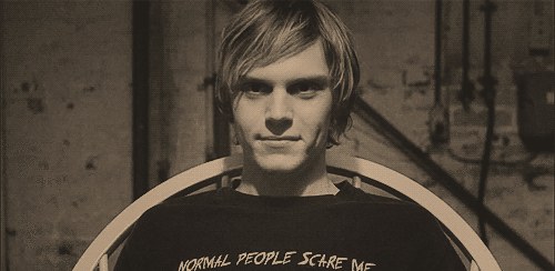 <33