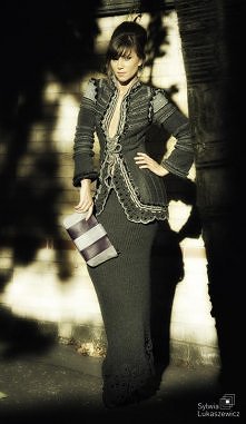 Komplet; sweter ze spódnica...