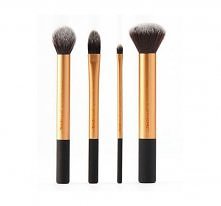 PĘDZLE<3 od dawna marzy mi się taki zestaw! uważam, ze podstawa do dobrze wykonanego makijażu są narzędzia jakimi się posługujemy, dlatego też odpowiednie pędzle są niezbędne...