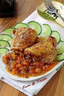 Udka kurczaka z warzywami