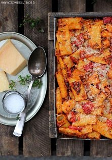 Włoska zapiekanka makaronow...