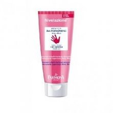 prezent numer #9
Krem do rąk dla mych dłoni podrażnionych
wiecznie na mrozie przesuszonych
a przecież dłonie to wizytówka kobiety
dlatego tak cenie tego kremu zalety!
♥♥♥