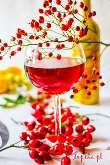 Wino różano-pigwowe