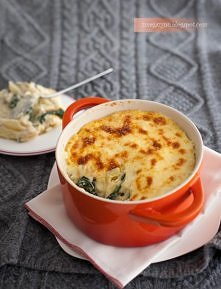 Zapiekany makaron z grzybami i szpinakiem