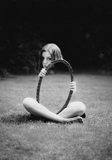 Mirror, mirror…
Manipulant rzeczywistości – czarujący, lustrzany must-have.

fot. Barbara Scerbo

Więcej na Moda Cafe!