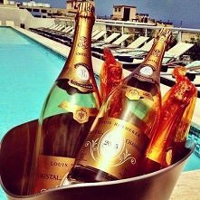 schampain showers :D