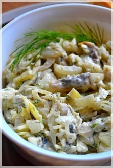 Sałatka śledziowa.