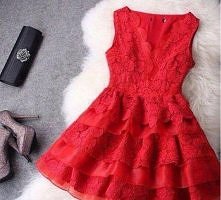 Znacie strony internetowe z sukienkami w przystępnej cenie? Co polecacie? :)