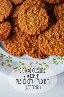 Ciastka owsiane bez cukru, z miodem i migdałami