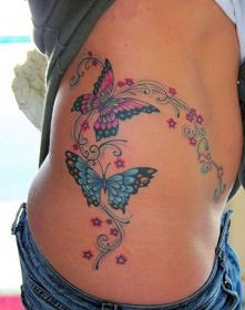 tatuaż motyle na boku