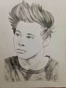 Luke Hemmings - 5 seconds of summer