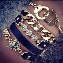 Każda kobieta lubi błyskotki. Podkreśl swoją kobiecość !