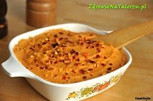 Hummus z pomidorami