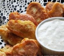 kurczak w cieście
SKŁADNIKI:
2 filety z kurczaka

Ciasto:
2-3 jajka
1 łyżka majonezu
2 łyżki mąki
2 łyżki mąki ziemniaczanej
5 dag drobno startego sera żółtego
1 łyżeczka vegety...