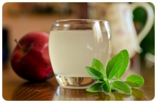 Kompot z jabłek i mięty