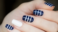 Manicure – „Marynarskie Paski”