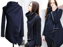 Płaszcz Czarny Asymetryczny.
Kupiony nowy, nie noszony, rozmiar niestety za duży. Miało być S ale jak dla mnie jest to M. Polecam prześliczny. 
Można go układać na wiele sposobó...