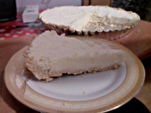 Walentynkowa tarta dla najukochańszego :3

Wyszła pyszna, ale strasznie ciężka, tłusta, ma ktoś pomysł, jak zmodyfikować trochę przepis? ;)
Link do przepisu w komentarzu.