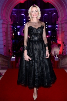 Bal Dziennikarzy 2015

Koronkowe klasyki Violi Piekut zalewają salony raz po raz. Tym razem Odeta Moro w bajkowym projekcie o transparentnych rękawach. Gdybyśmy nie widzieli teg...