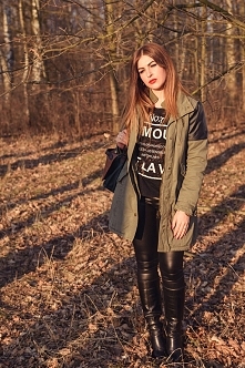 Stylizacja z parką w roli g...