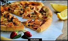 Pizza z serowymi bokami