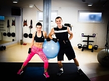 GYM BREAK - 10 min Mocny Trening z Piłką - Szymon Gaś &amp; Katarzyna Kępka

robił ktoś co o tym myślicie??