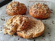 Bułeczki na serku wiejskim

"Gdy już były gotowe, a ich zapach roznosił się przyjemnie po domu – spróbowaliśmy. Zachwyciły nas! Są mięciutkie, pięknie pachną i pyszne :-) P...