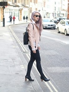 Sooo perfect...
Inthefrow
