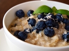 Owsianka Borówkowo-kokosowa