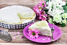 TARTA RAFAELLO

"Niebo w gębie...:) Inaczej tego nie określę. Dziś tarta dla fanów kokosowej rozkoszy:) Kruchy, wafelkowy spód i rozpływający się w ustach kokosowy krem na ...