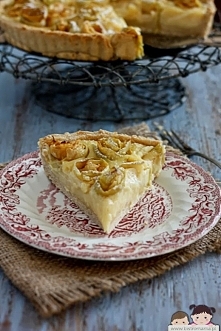 Jesienna szarlotka z kremem waniliowo-cynamonowym