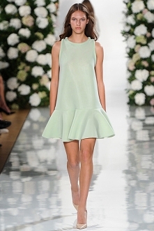 Spring 2015 Ready-to-Wear
Valentin Yudashkin