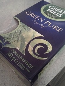 Dziewczyny! Piłyście tę herbatę? Ja ją dzisiaj kupiłam(w Biedronce) i... jakoś nie mogę jej przełknąć. ;/ Chyba za bardzo przyzwyczailam się do herbat z torebek... Jakie herbaty...