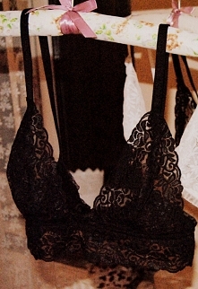 KTOŚ ZAINTERESOWANY TYM CuDEŃKIEM ? :)