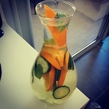 woda + ogórek + pomarańcza ...