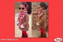 Natomiast dziewczynki mają wiele ubrań wzorowanych na modzie kobiecej.