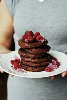 Placuszki jaglane z czekoladą i malinami,

przepis po kliknięciu w zdjęcie