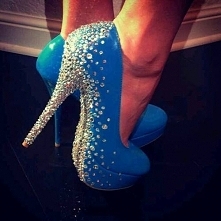 -niebieskie szpile <3 -