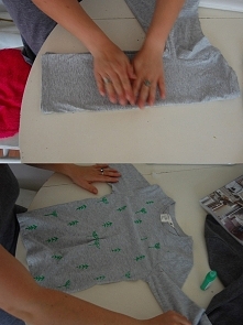 bluzka dla dziecka

mobloguje.pl /2014/12/06/wpis-goscinny-diy-koszulka-z-nadrukiem-dla-twojego-dziecka/