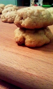 Pomarańczowe ciasteczka z białą czekoladą