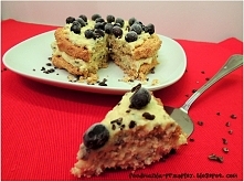 AMARANTUSOWY TORT BEZOWY Z KREMEM WANILIOWYM