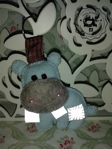 breloczek odblaskowy z filc...