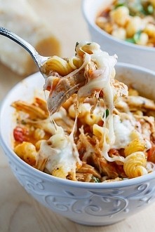 sos z kurczakiem i parmezanem