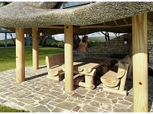 Kolejna piękna altana kryta strzechą wraz z grillem i wędzarnią to nasza propozycja na tegoroczny sezon wiosna- lato-jesień 2015r.