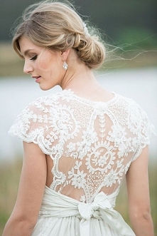 Przepiękna suknia Anny Campbell!

Więcej na blogu Madame Allure!