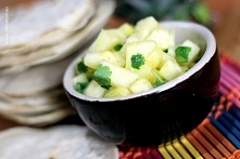 ORZEŹWIAJĄCA SALSA Z ANANASA, KOLENDRY I SOKU Z LIMONKI