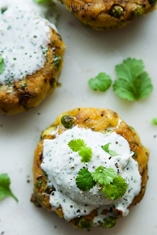 Ziemniaczane kotlety z sosem kokosowym